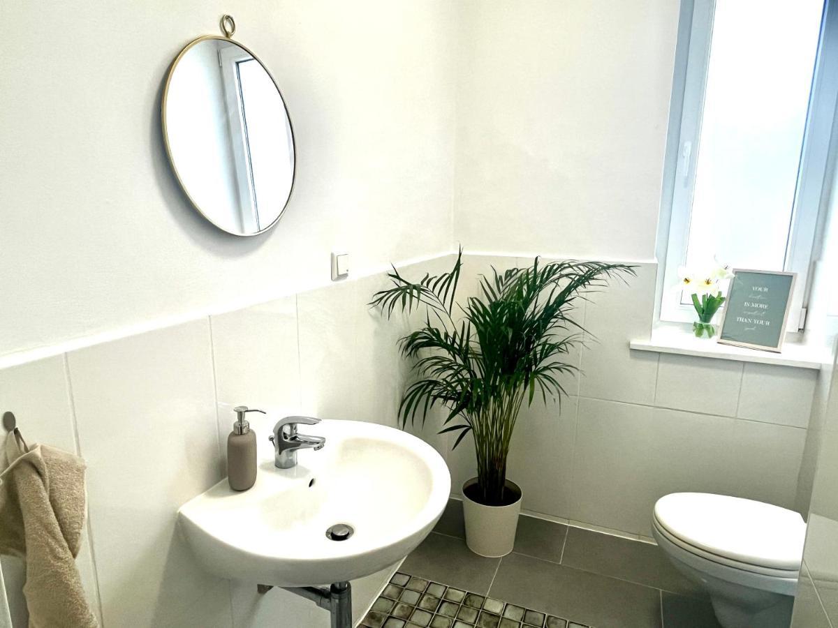 Design Apartment - Parking - Kingsize-Bett - 2X Bad - Zentrum Hannover Exteriör bild