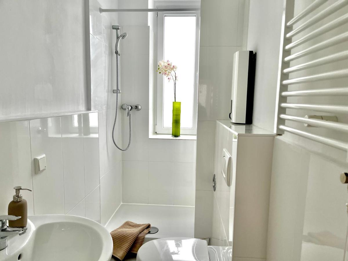 Design Apartment - Parking - Kingsize-Bett - 2X Bad - Zentrum Hannover Exteriör bild